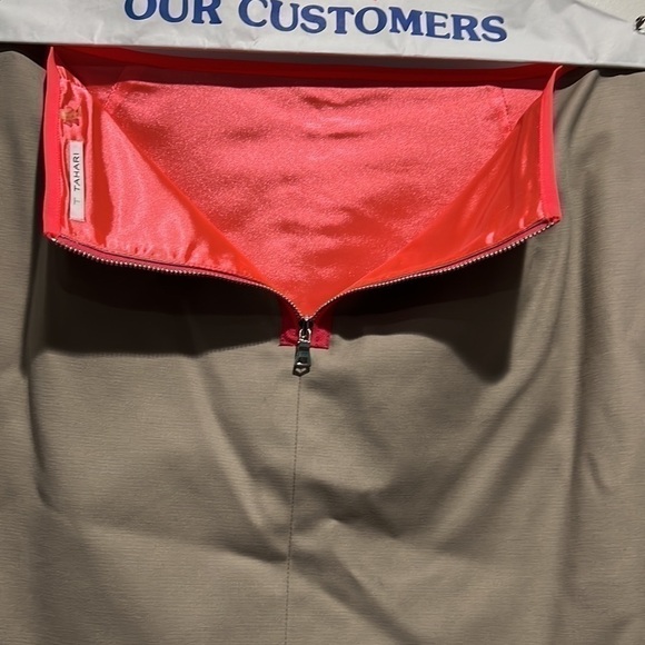 Tahari. Tahari skirt size US 4. - Picture 3 of 7